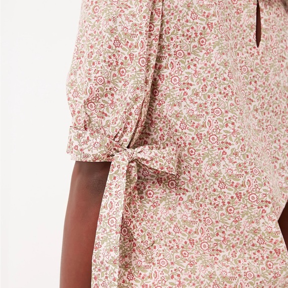 Tuckernuck Hyacinth House Red Floral Fiona Blouse NWT Medium - Picture 3 of 5